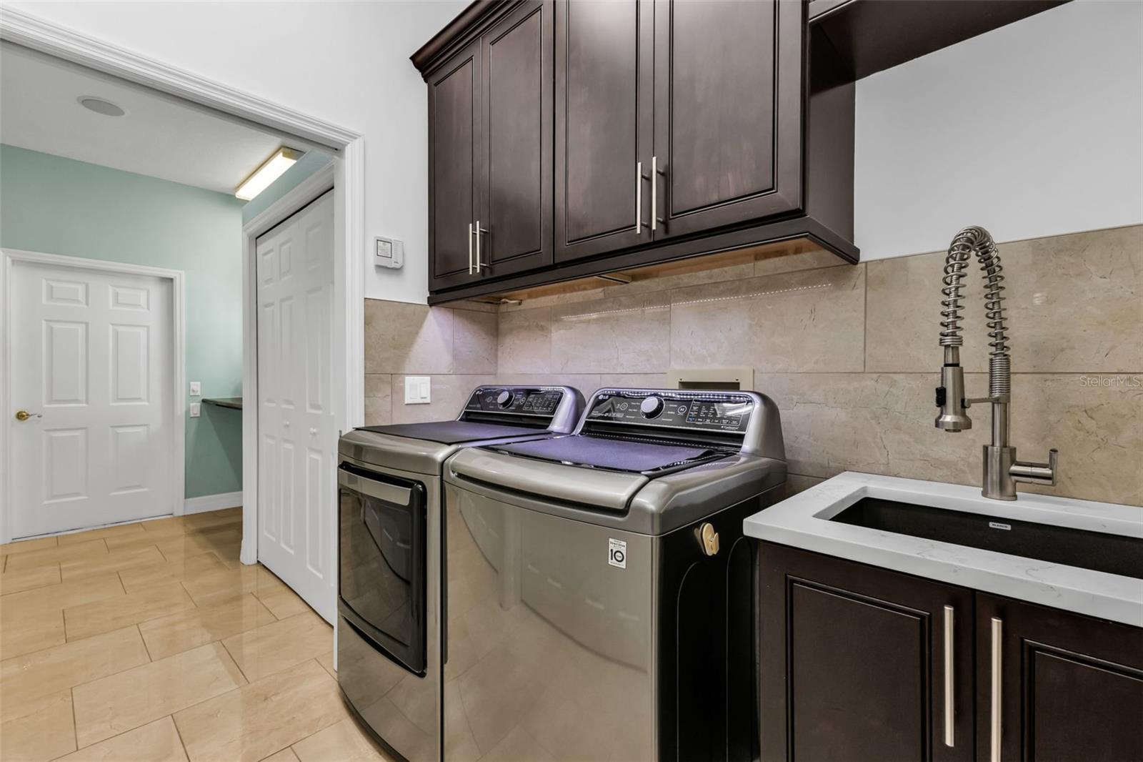 CALUSA LAKES - Residential