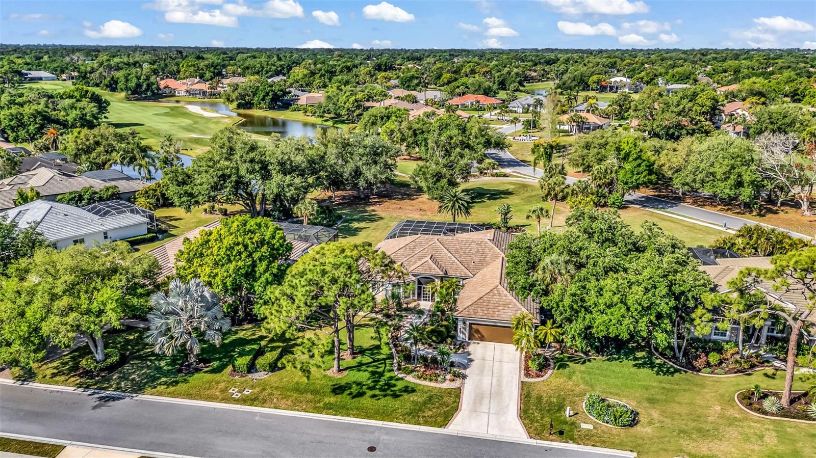 CALUSA LAKES - Residential