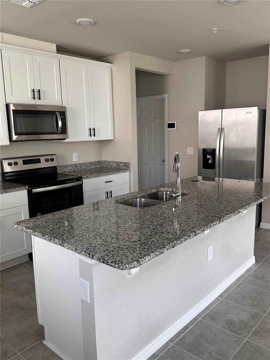 2040 MILKWEED STREET