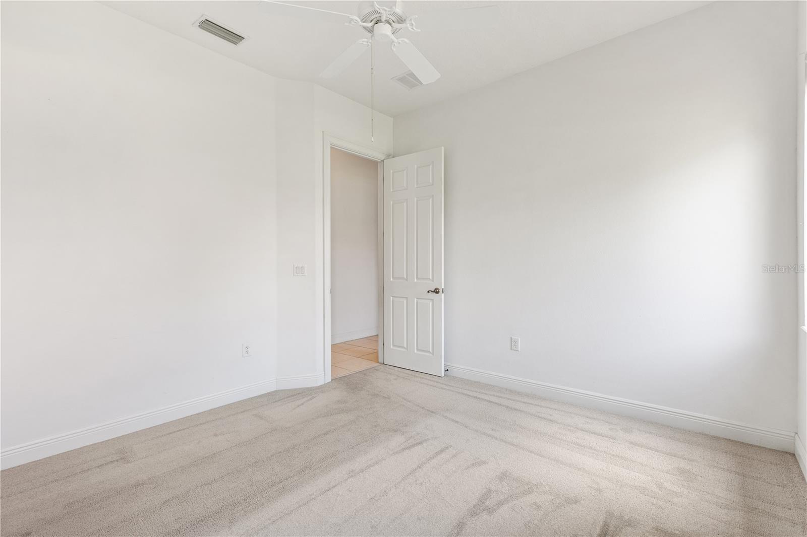 HARBOR HILLS UNIT 01 - Residential Lease