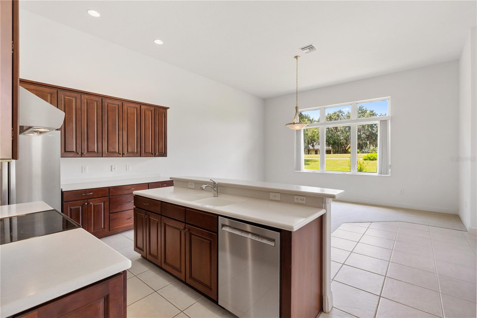 HARBOR HILLS UNIT 01 - Residential Lease