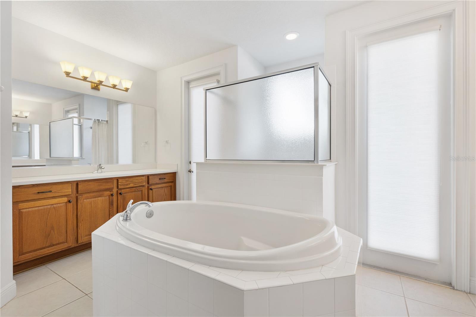 HARBOR HILLS UNIT 01 - Residential Lease