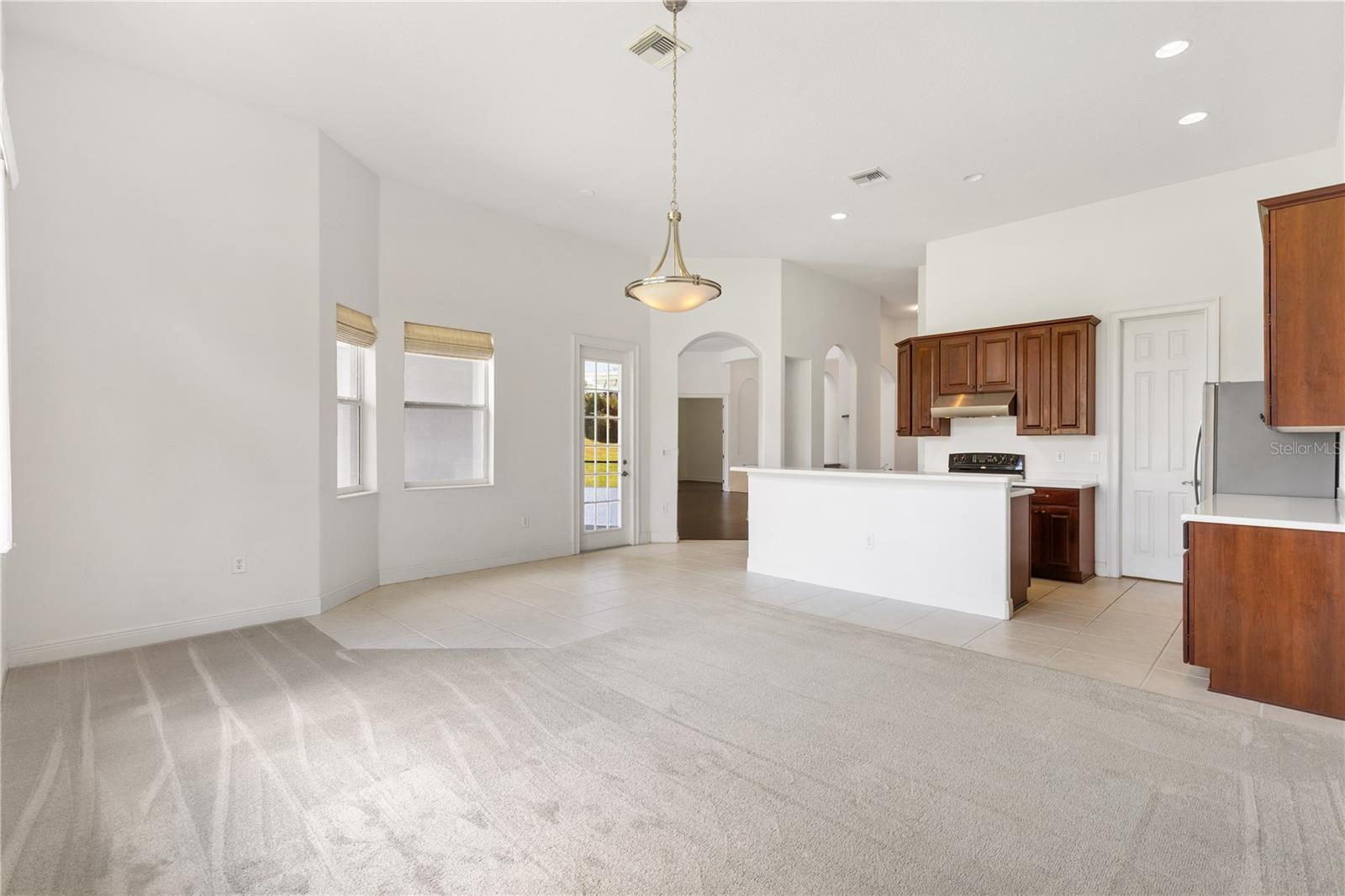 HARBOR HILLS UNIT 01 - Residential Lease