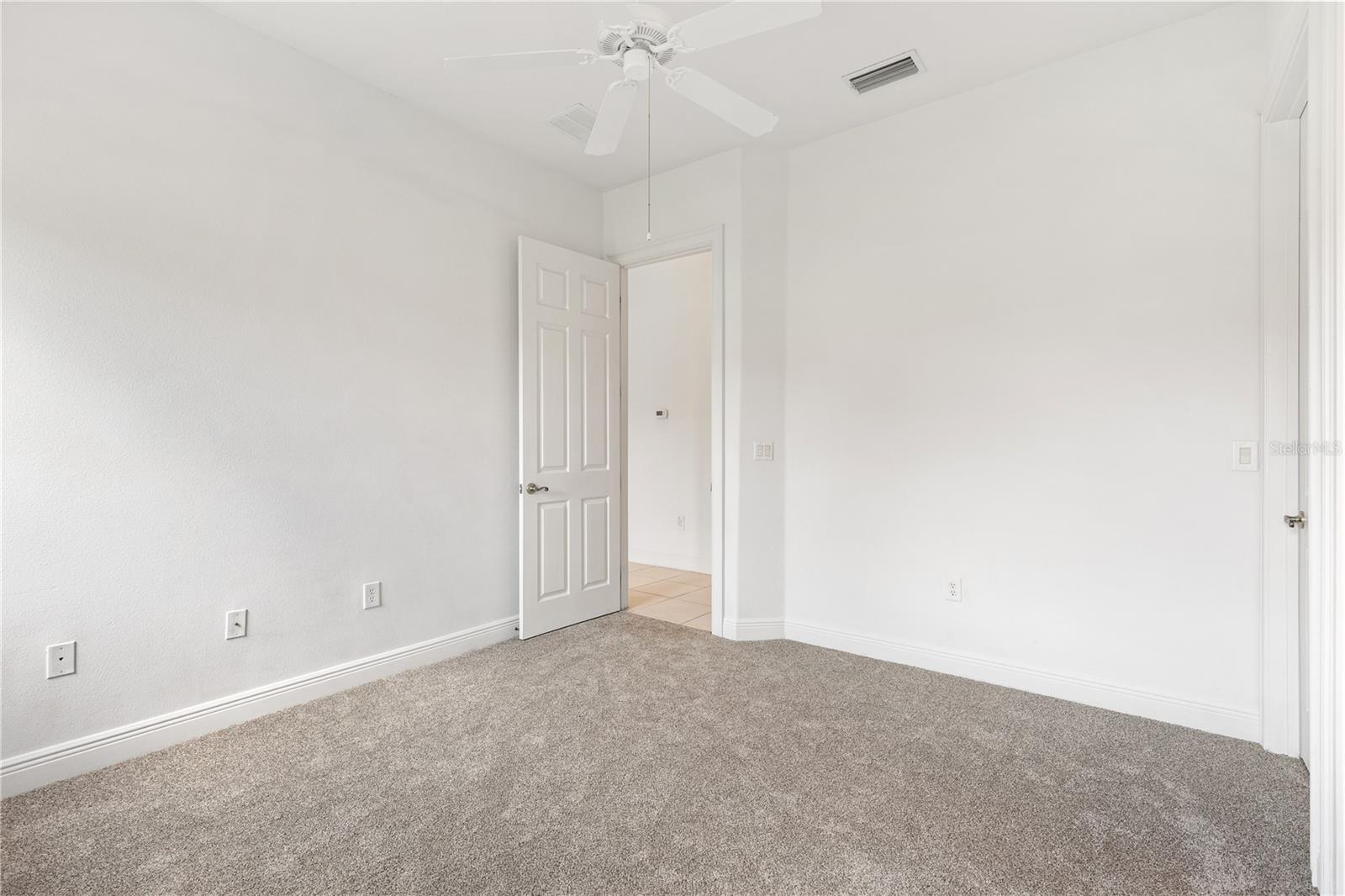 HARBOR HILLS UNIT 01 - Residential Lease