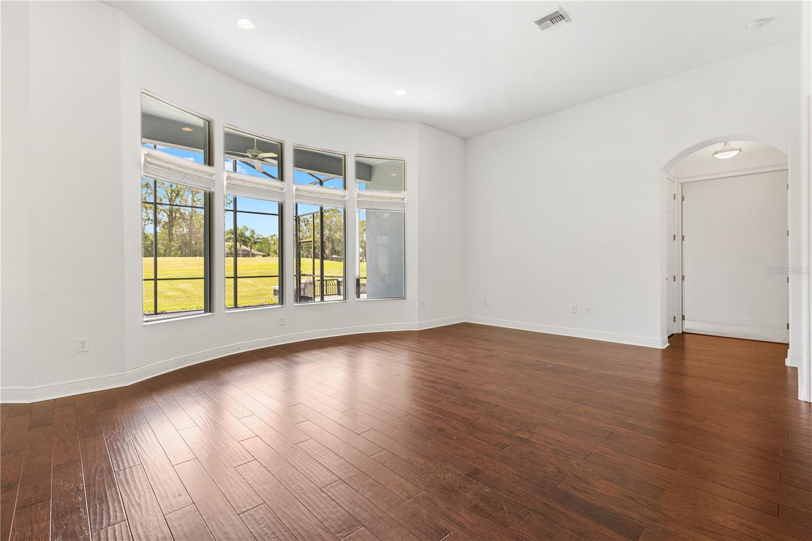 HARBOR HILLS UNIT 01 - Residential Lease