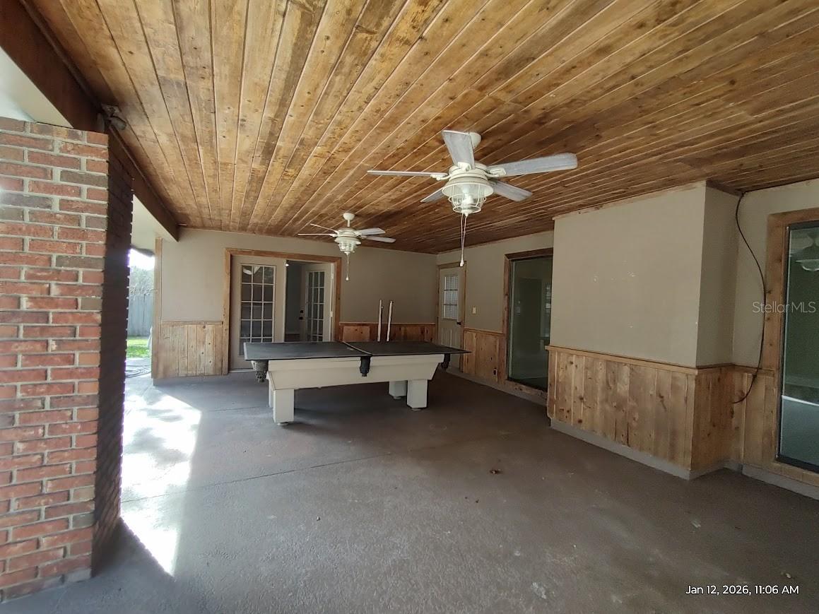 LEONARDO ESTATE - Residential Lease