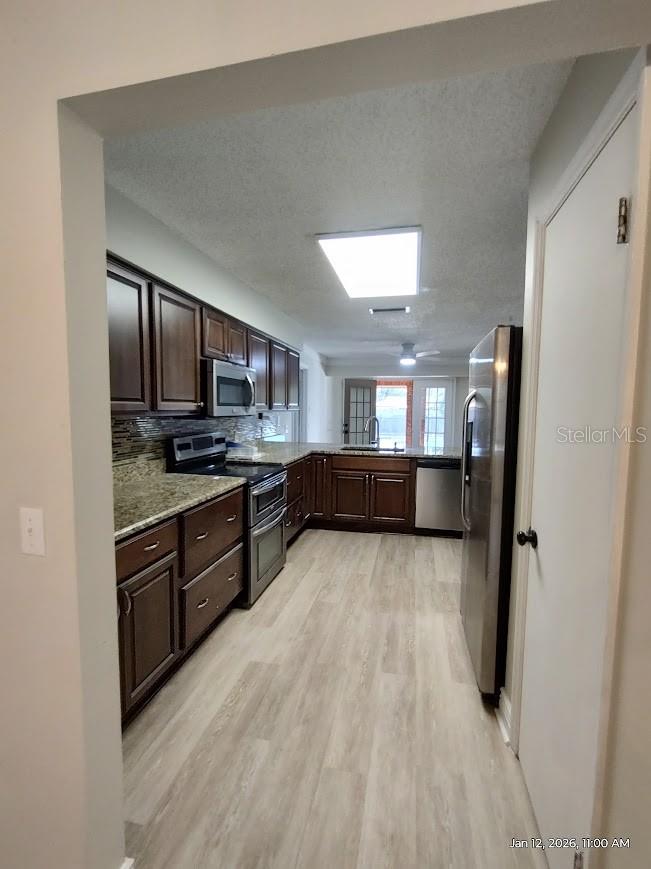 LEONARDO ESTATE - Residential Lease