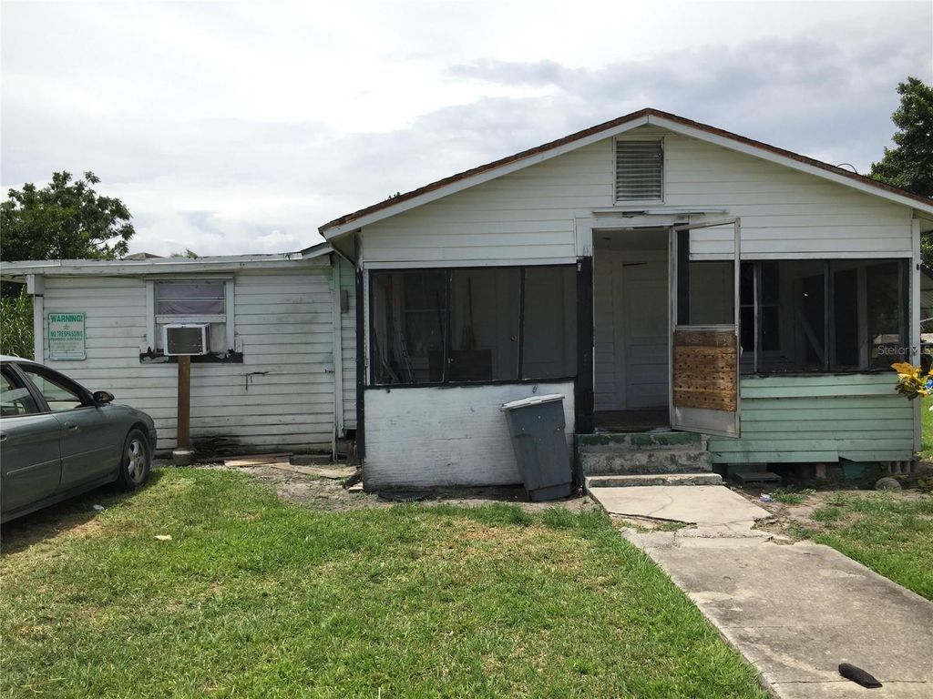 Photo of 12305 Lakeshore Drive, Canal Point, FL 33438 (MLS # O6363853)