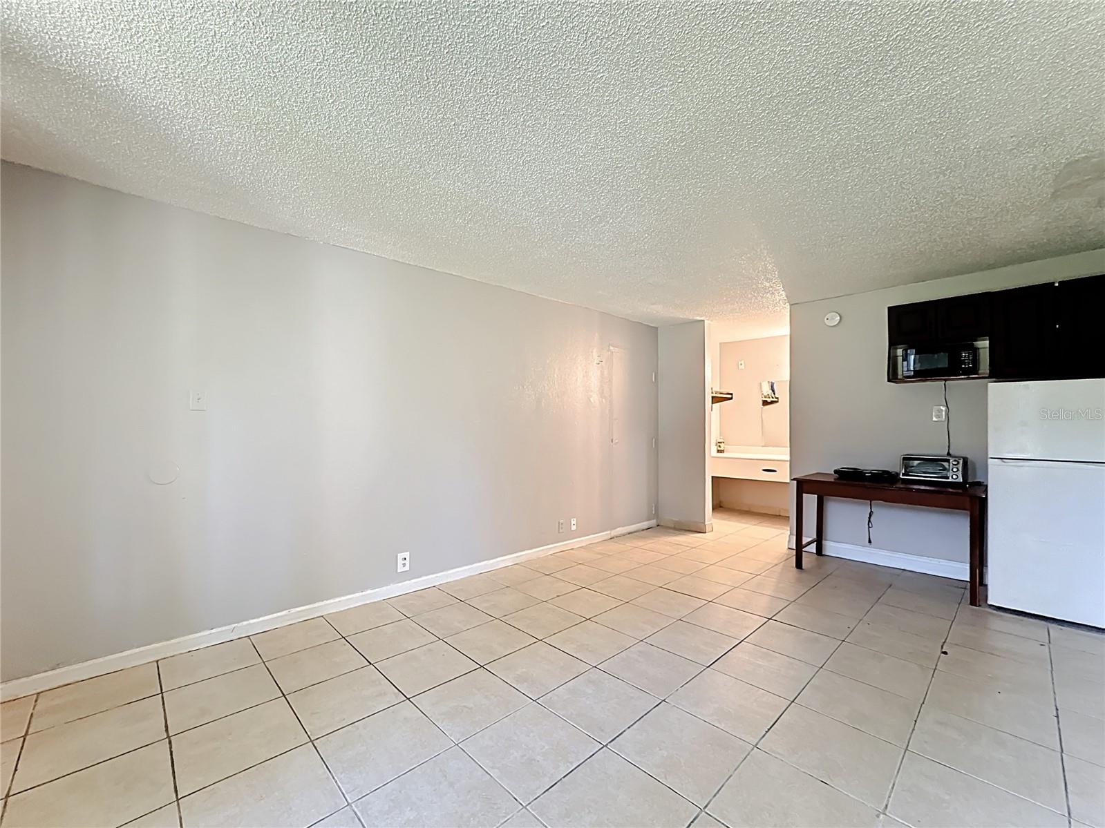 SANDLAKE COURTYARDS CONDO 5901/3515 - Residential
