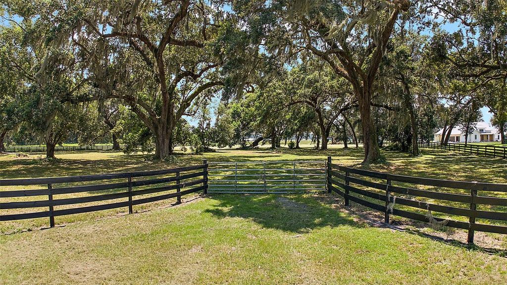 Photo of Co Rd 204, Oxford, FL 34484 (MLS # G5103540)