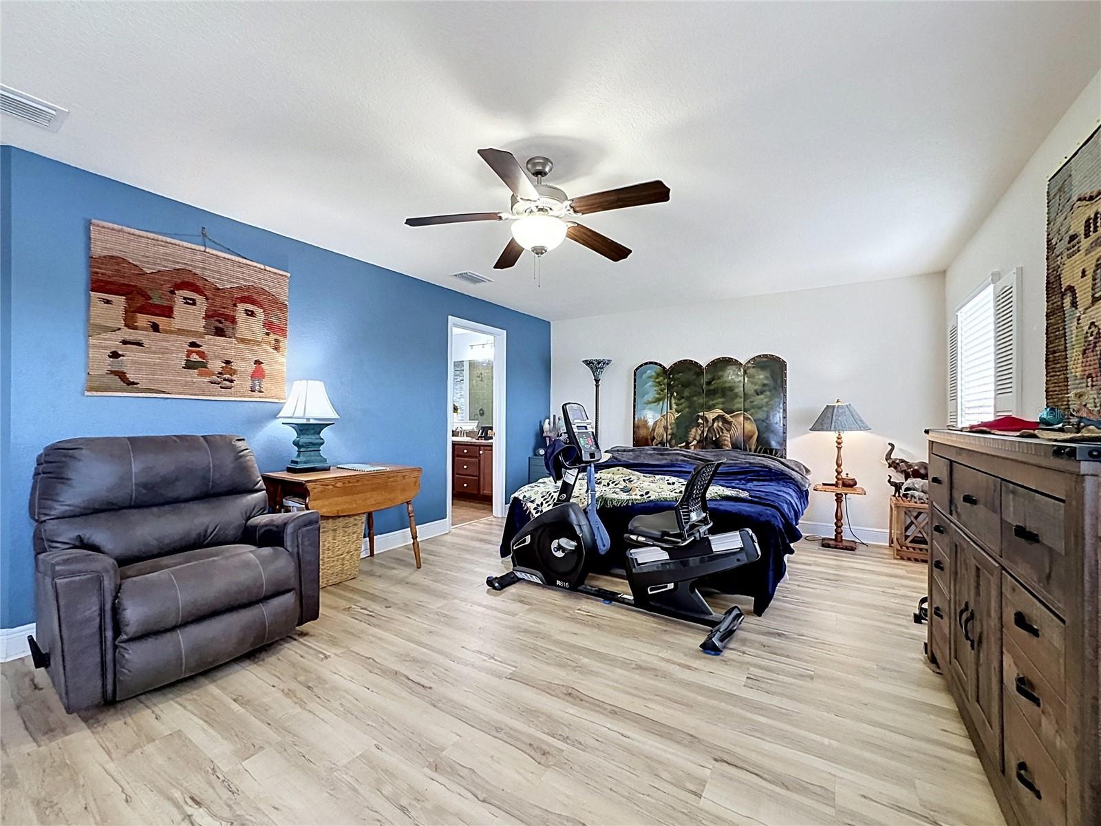 AYERSWORTH GLEN - Residential