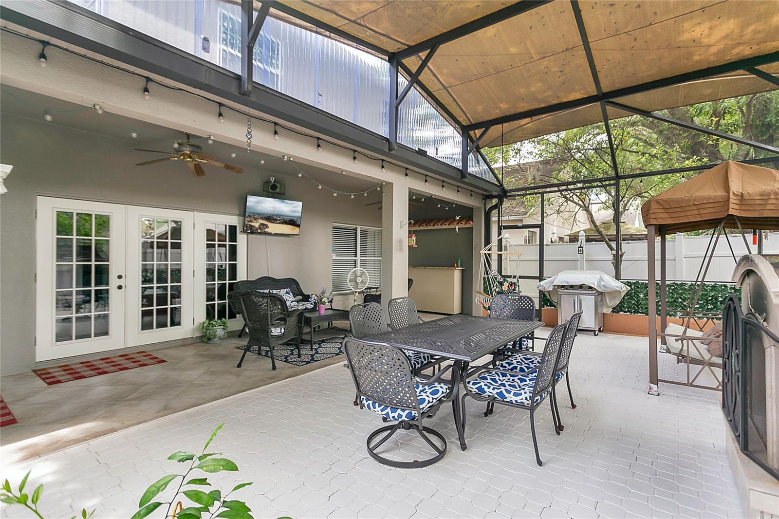 ROYAL OAKS - Residential