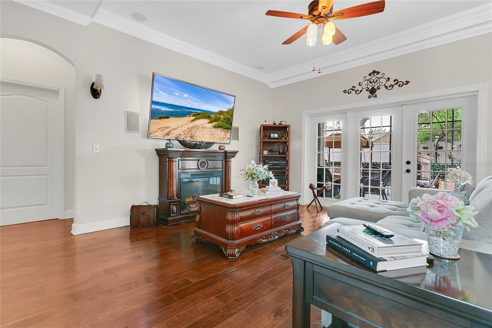 ROYAL OAKS - Residential