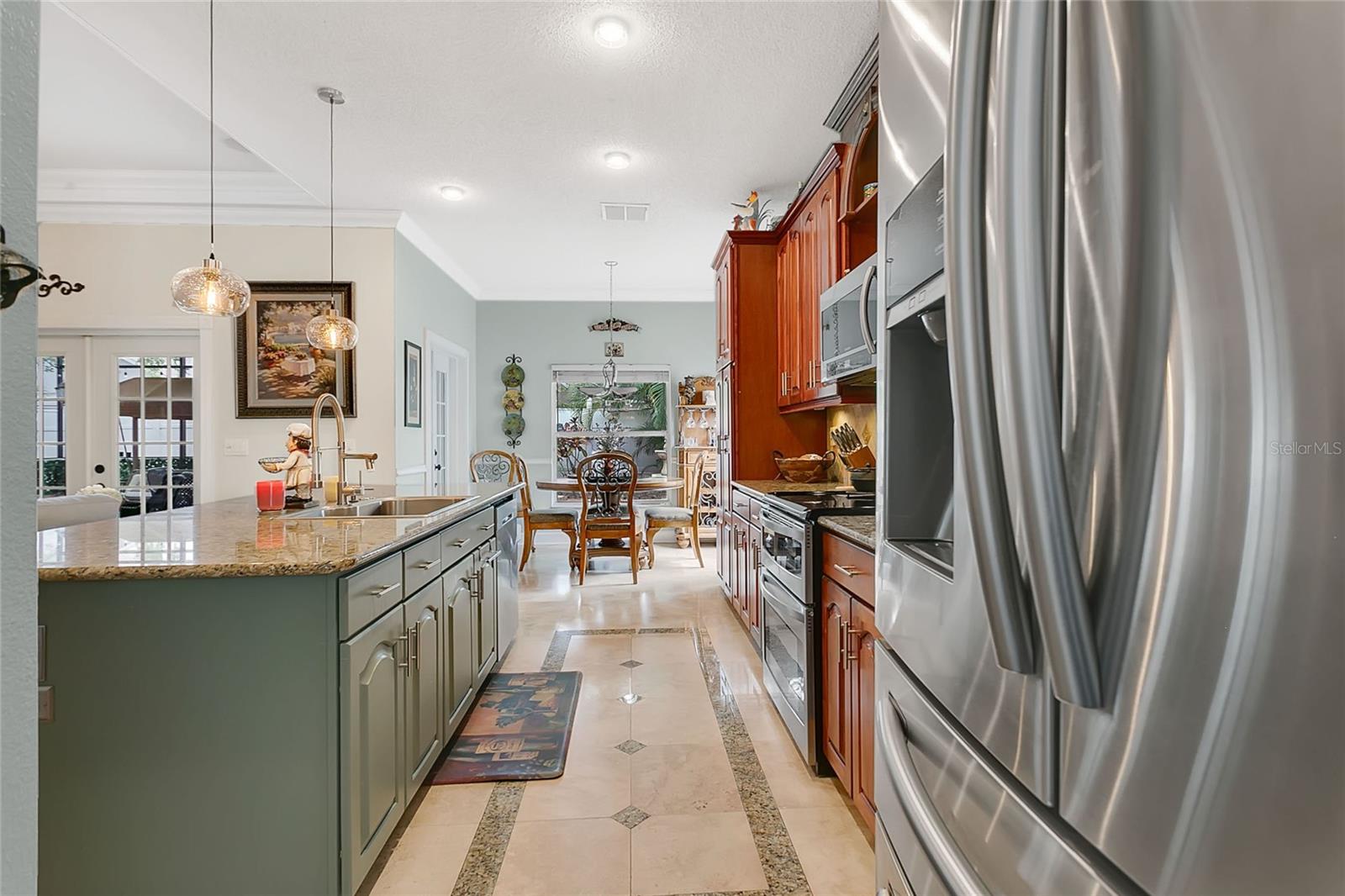 ROYAL OAKS - Residential