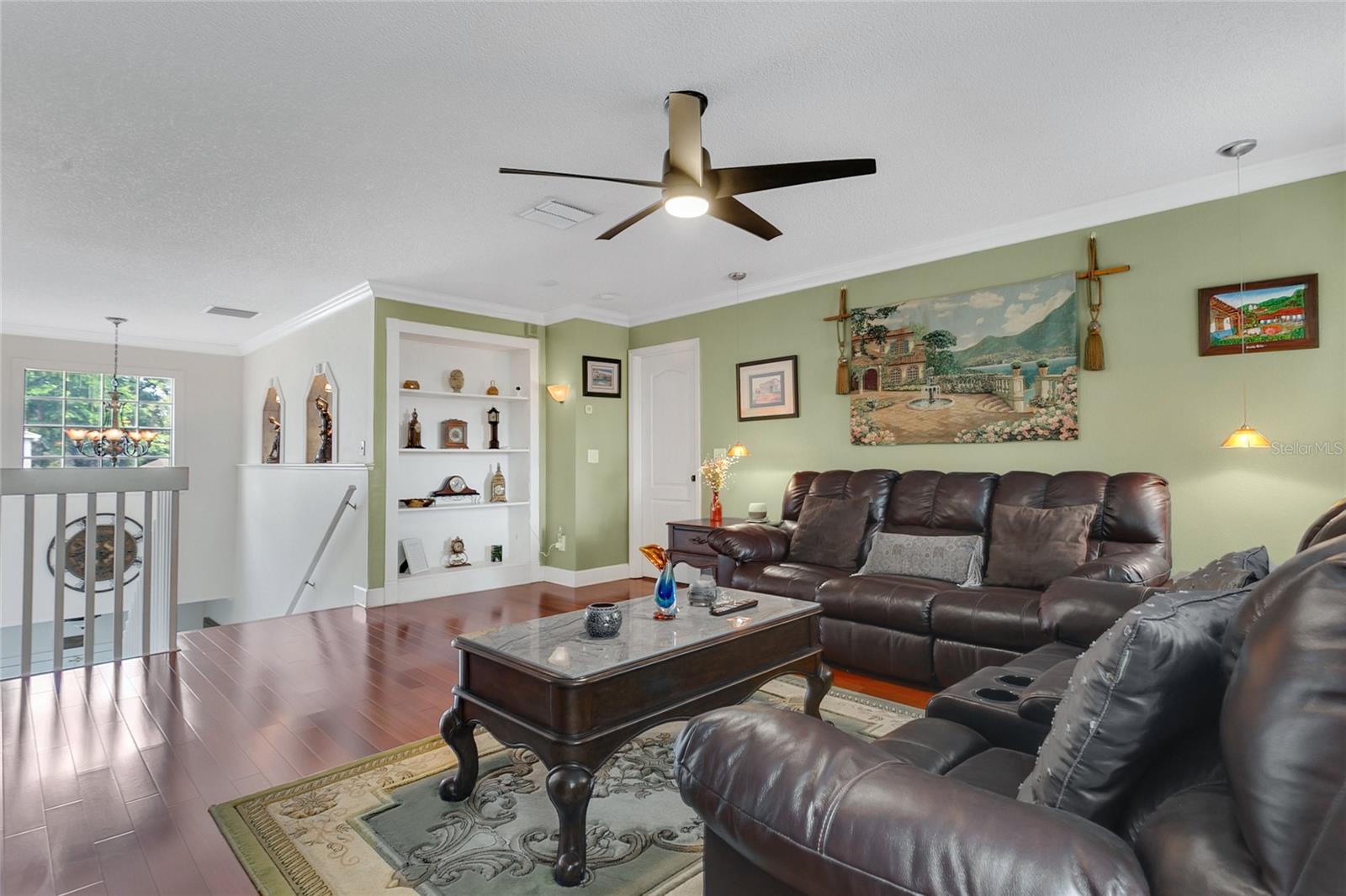 ROYAL OAKS - Residential