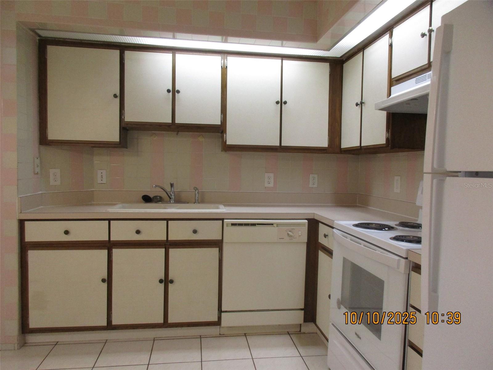 WILLOWBROOK PH 01 - Residential Lease