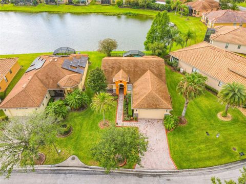 Photo of 418 MONTEREY STREET, POINCIANA, FL 34759 (MLS # S5085822)