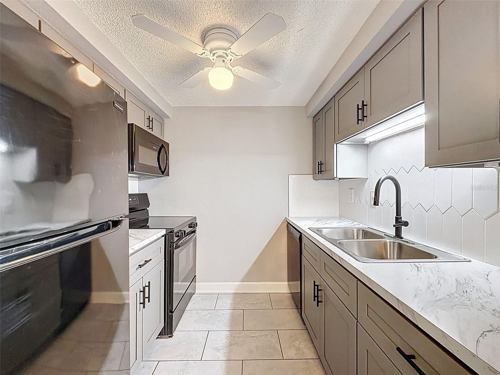 GARDENS BEACON SQUARE - Residential