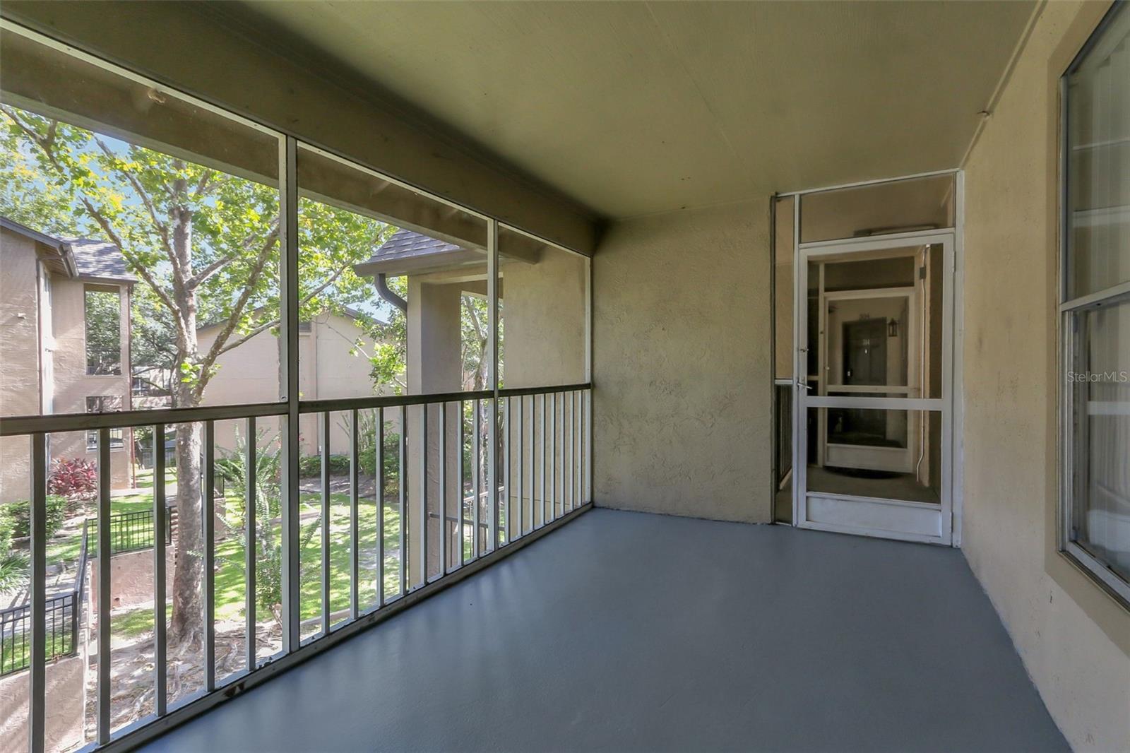 LANDING A CONDO - Residential