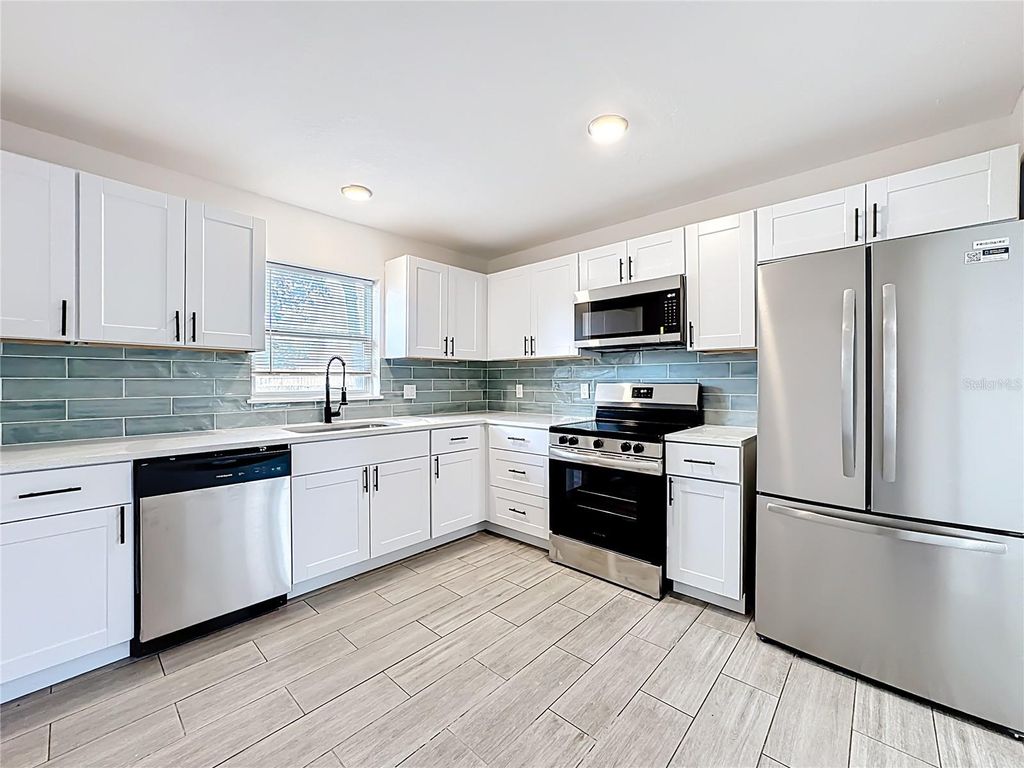 Photo of 1130 Dennis Avenue, Orlando, FL 32807 (MLS # A4683263)