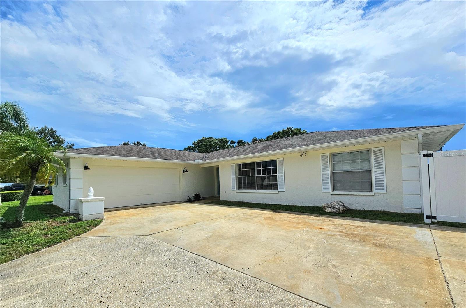 2004 40TH STREET W