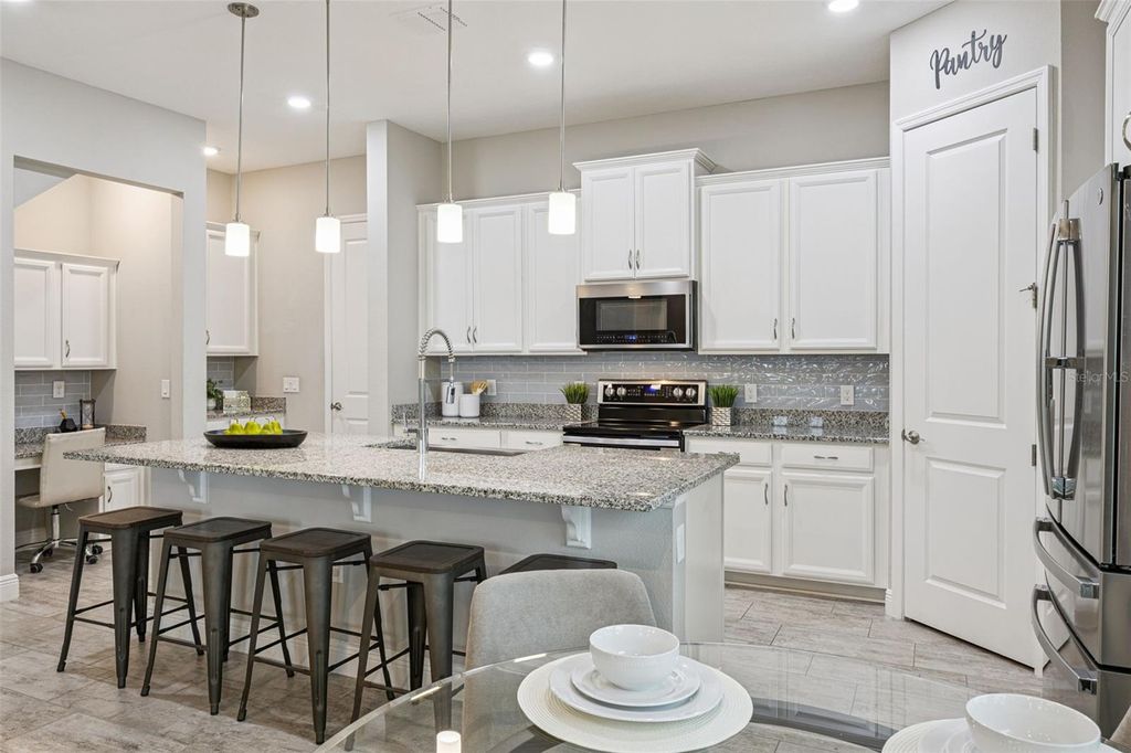 Photo of 2029 White Feather Loop, Oakland, FL 34787 (MLS # O6374262)