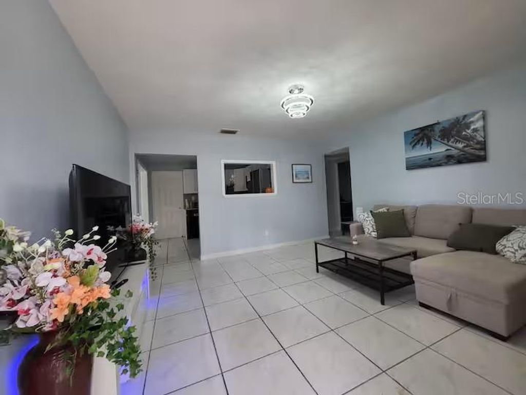 Photo of 3552 38th Avenue N, St Petersburg, FL 33713 (MLS # TB8451757)