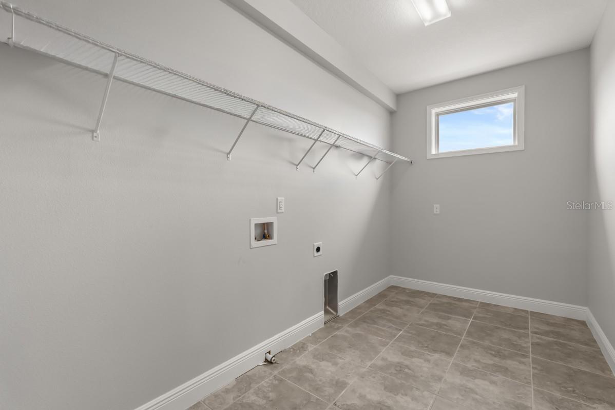 EAST-TRACT 5 - Residential Lease