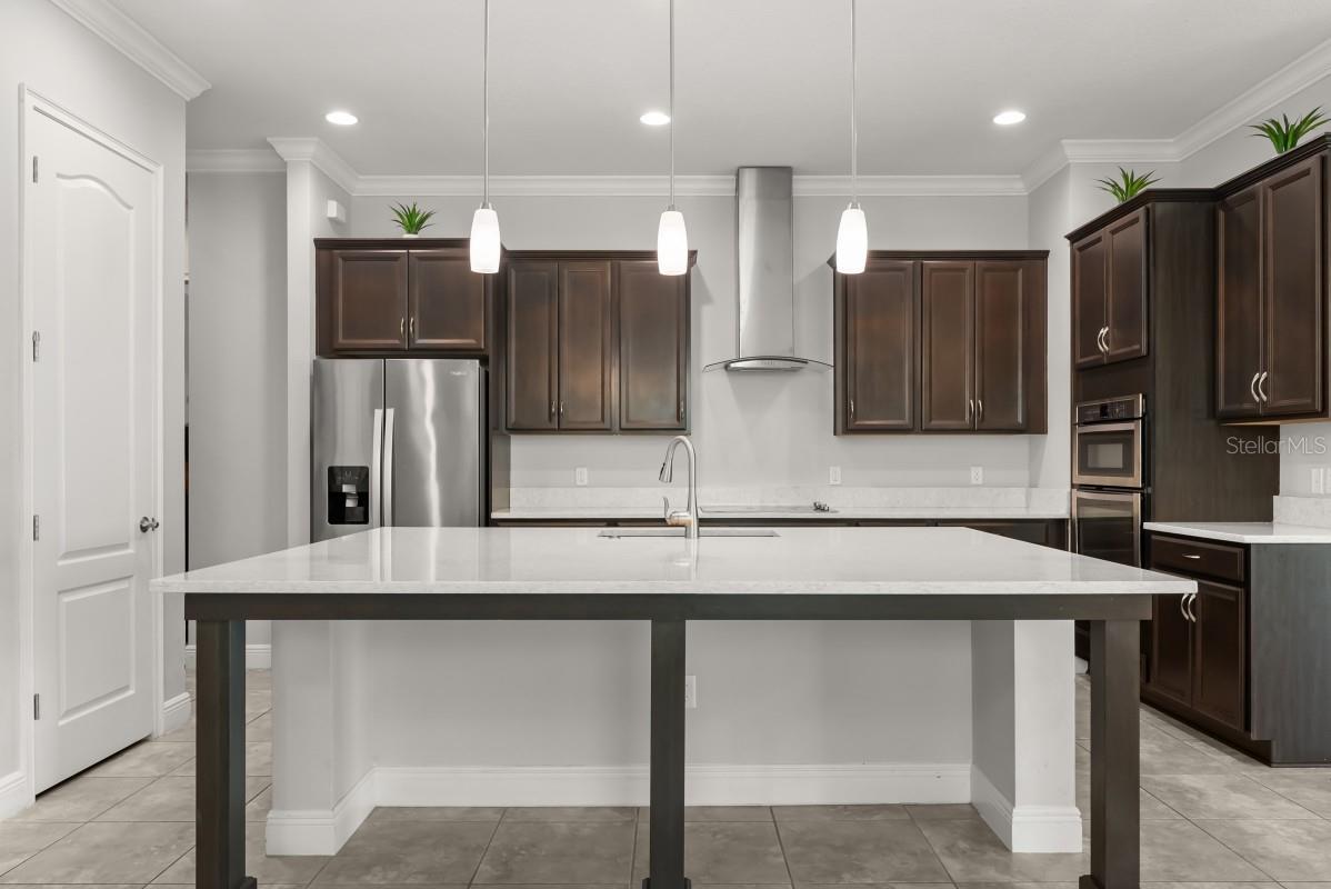 EAST-TRACT 5 - Residential Lease