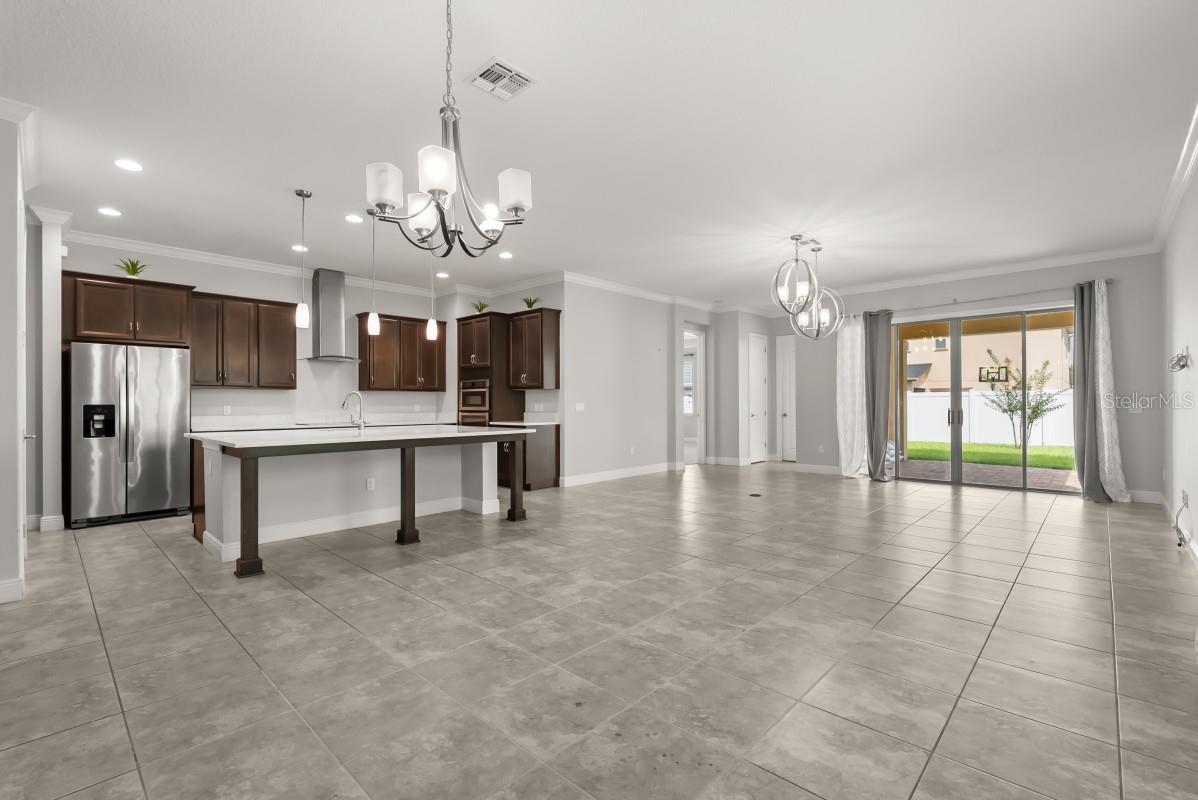 EAST-TRACT 5 - Residential Lease