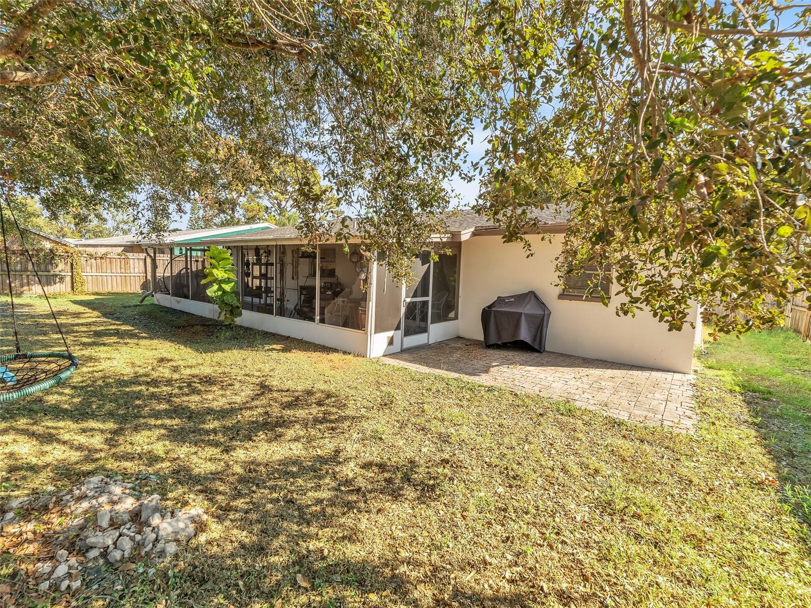 RAVENWOOD MANOR - Residential