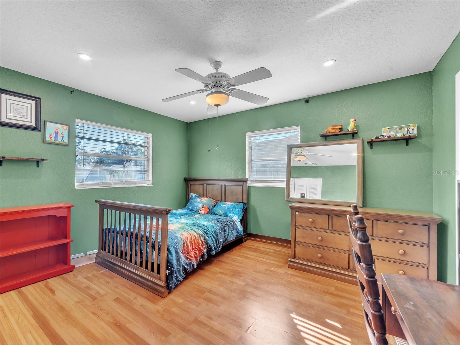 RAVENWOOD MANOR - Residential