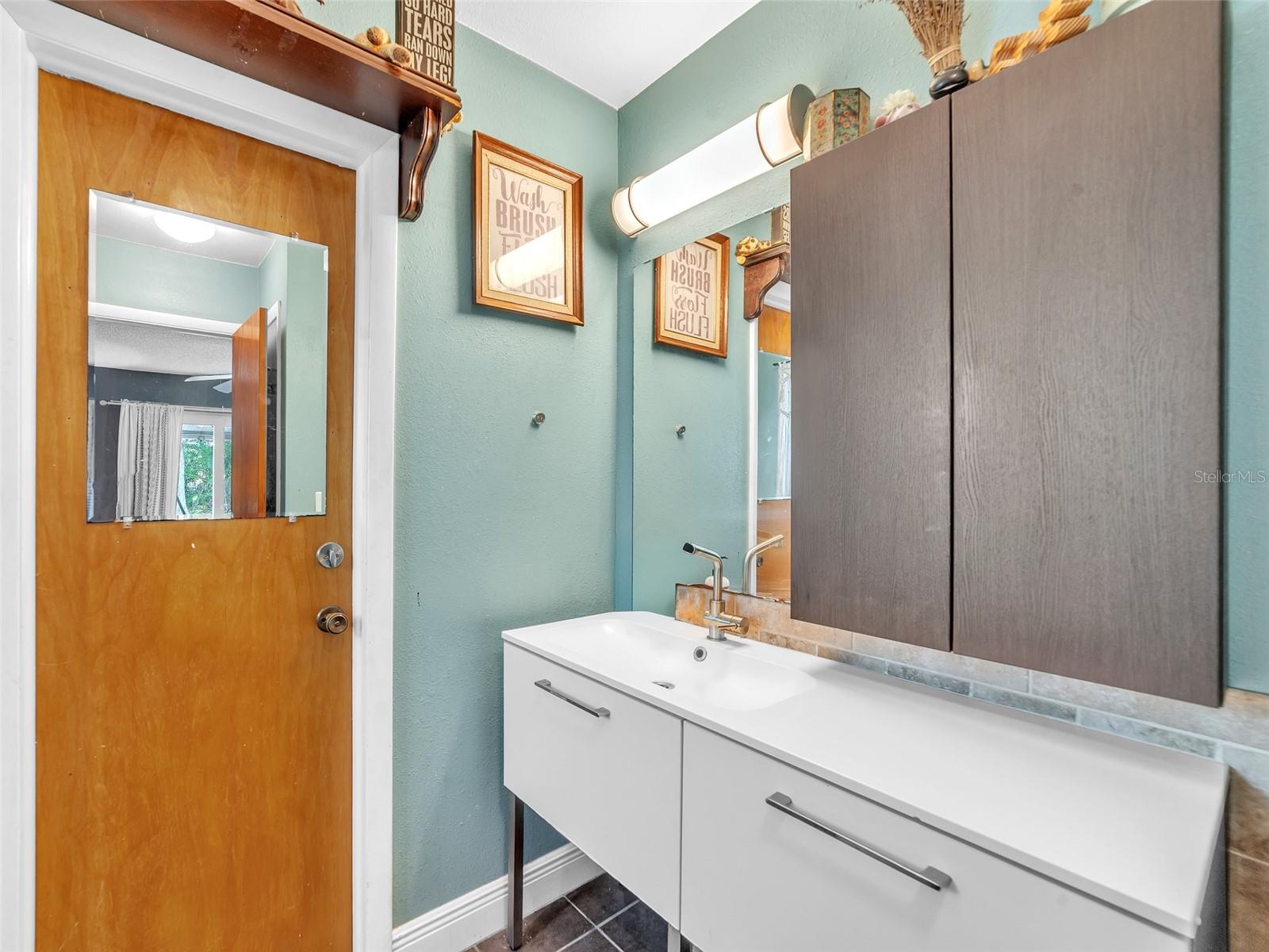 RAVENWOOD MANOR - Residential