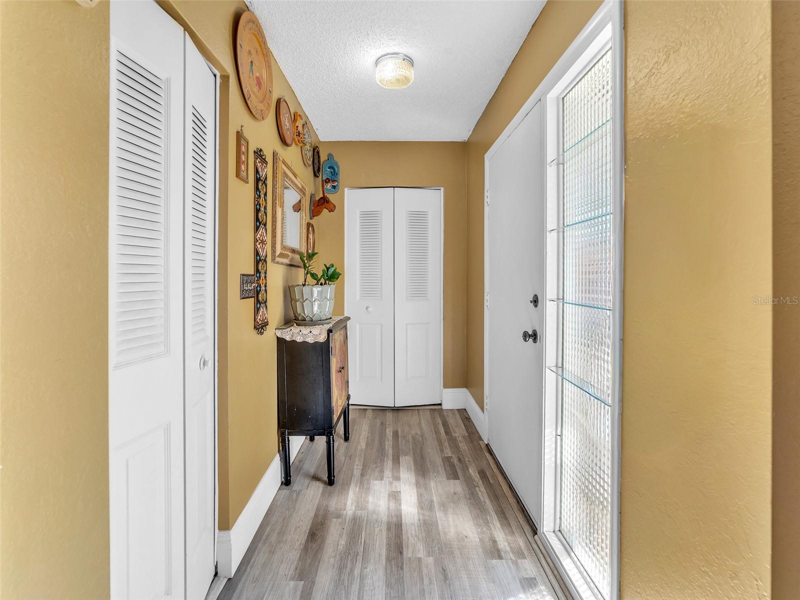 RAVENWOOD MANOR - Residential