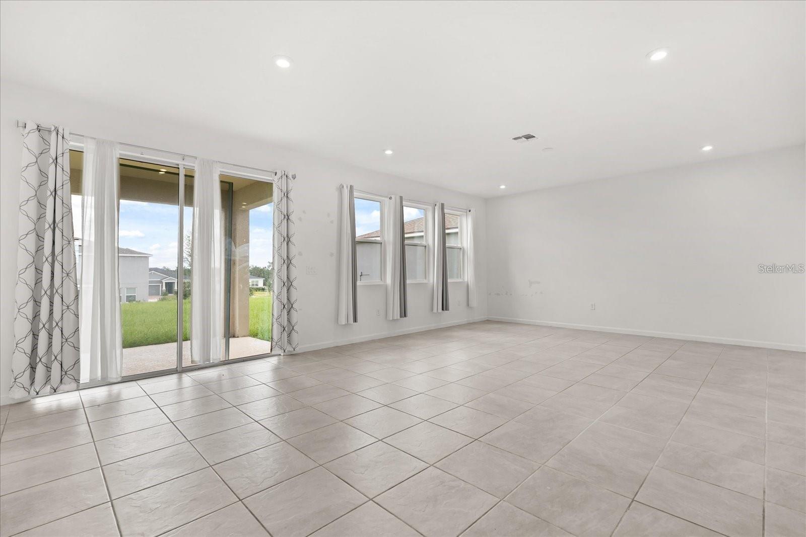 SOLEIL AT WESTSIDE - Residential