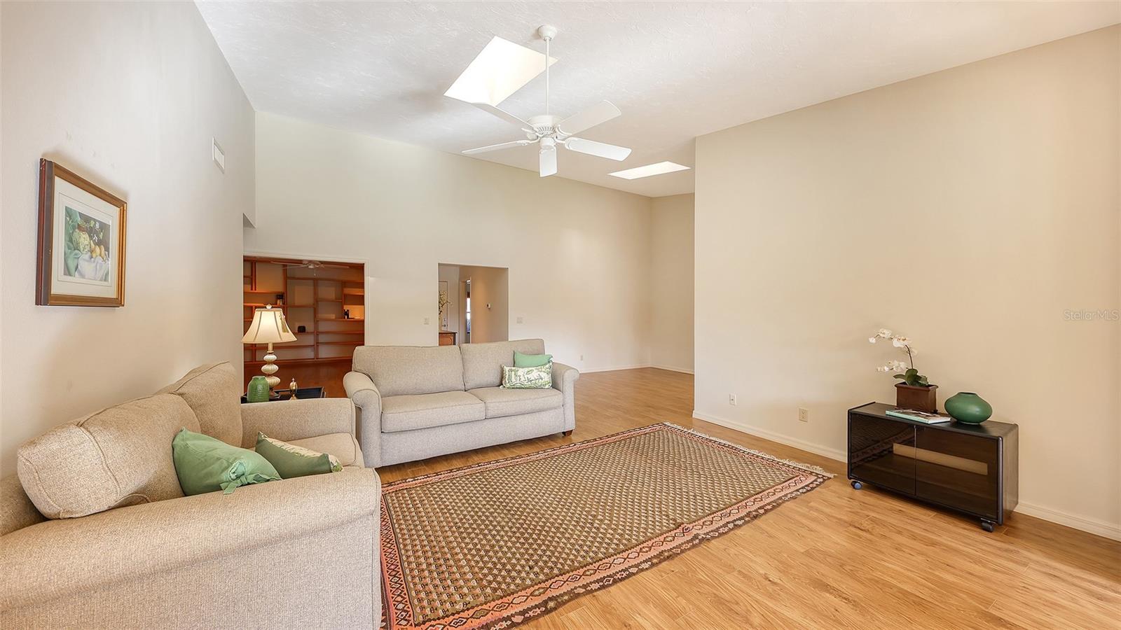 LAKESHORE VILLAGE - Residential