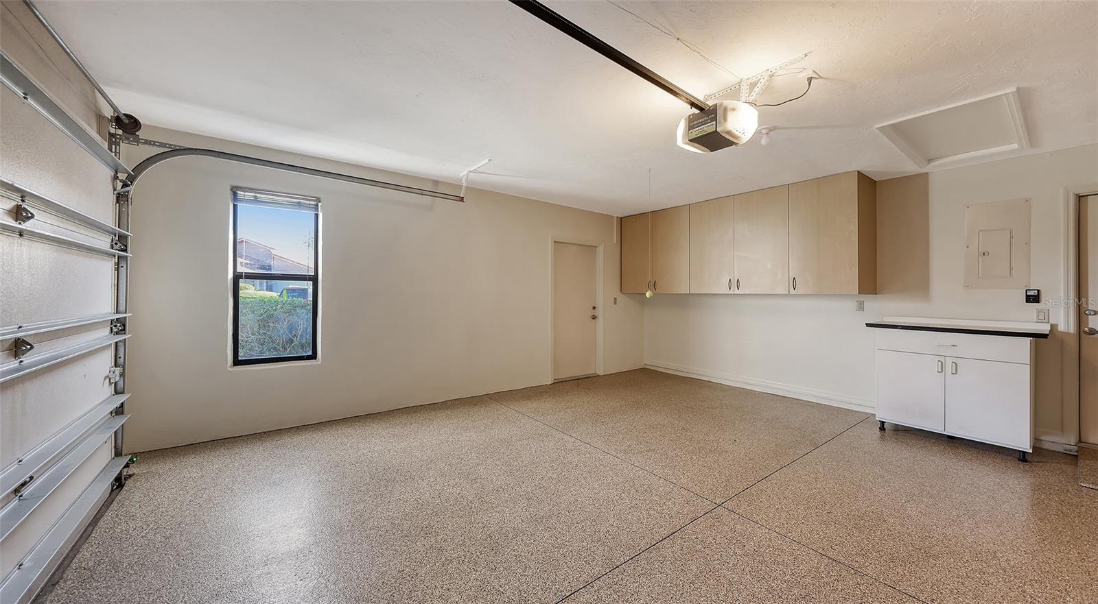 LAKESHORE VILLAGE - Residential