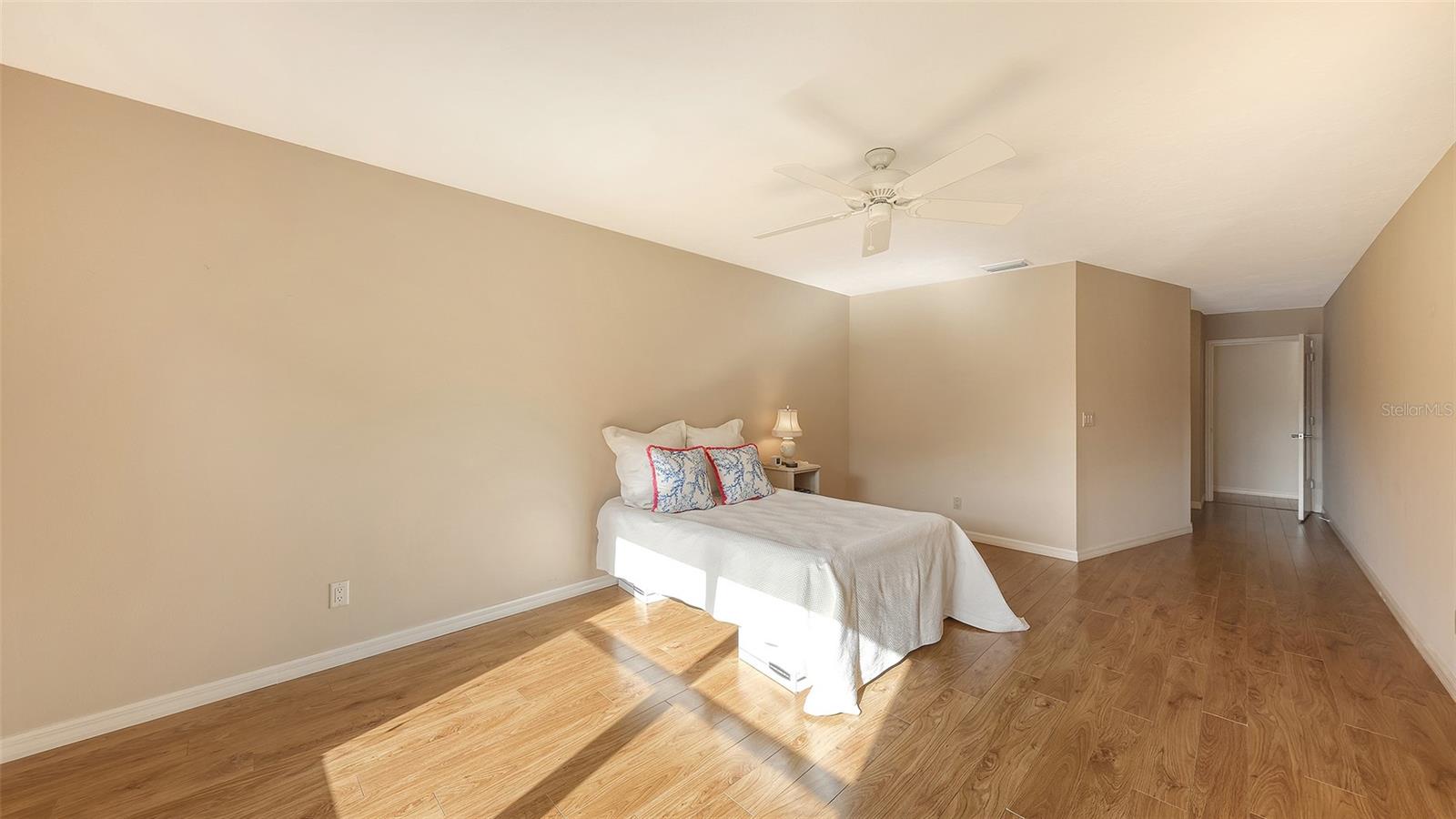 LAKESHORE VILLAGE - Residential