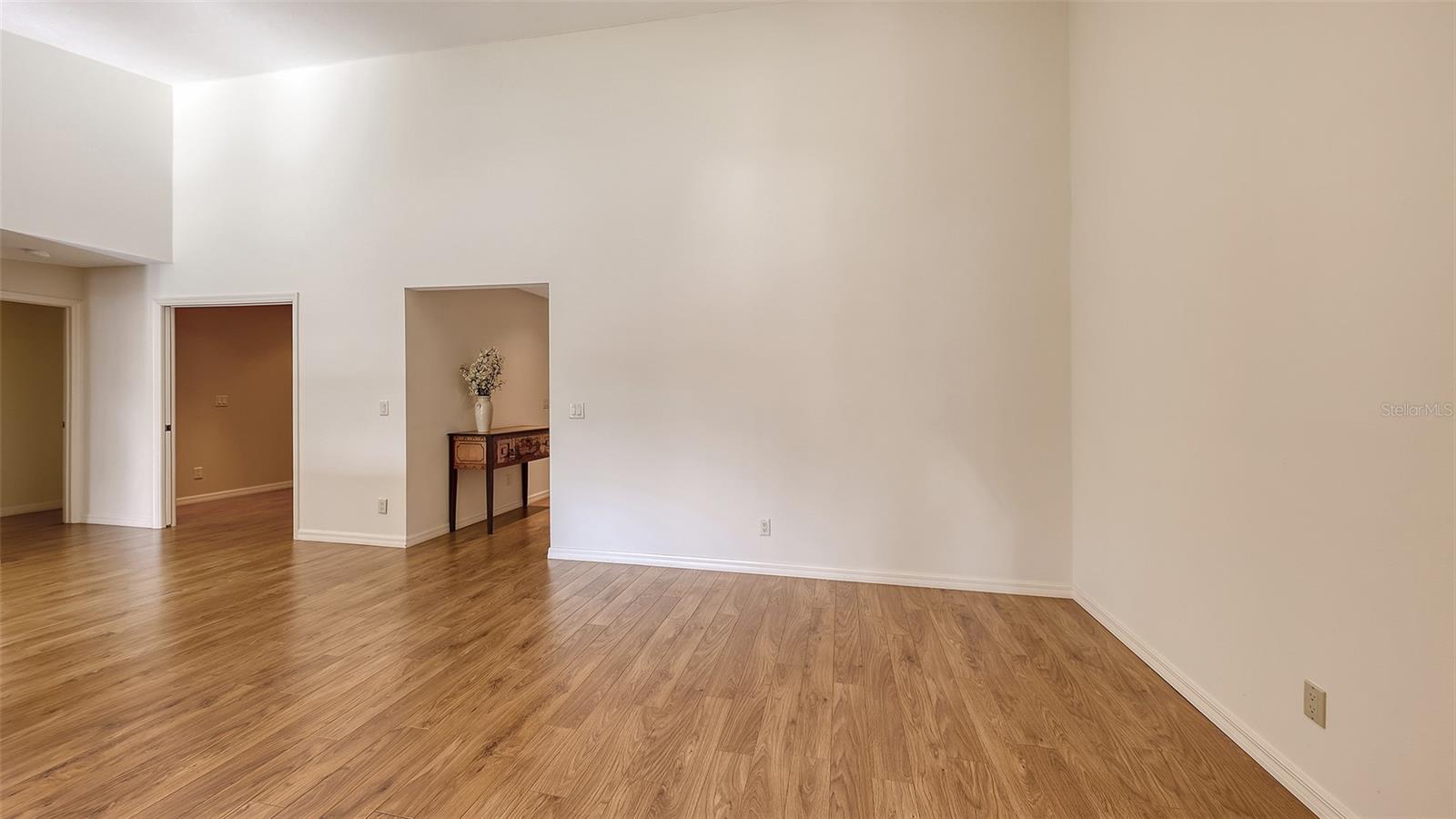 LAKESHORE VILLAGE - Residential