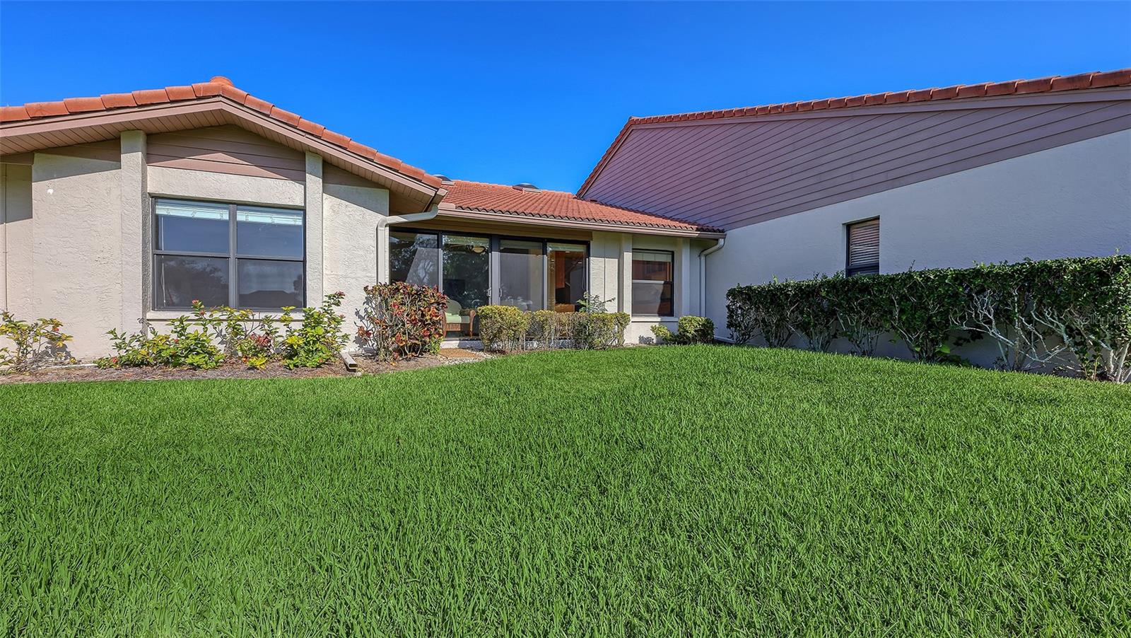 LAKESHORE VILLAGE - Residential