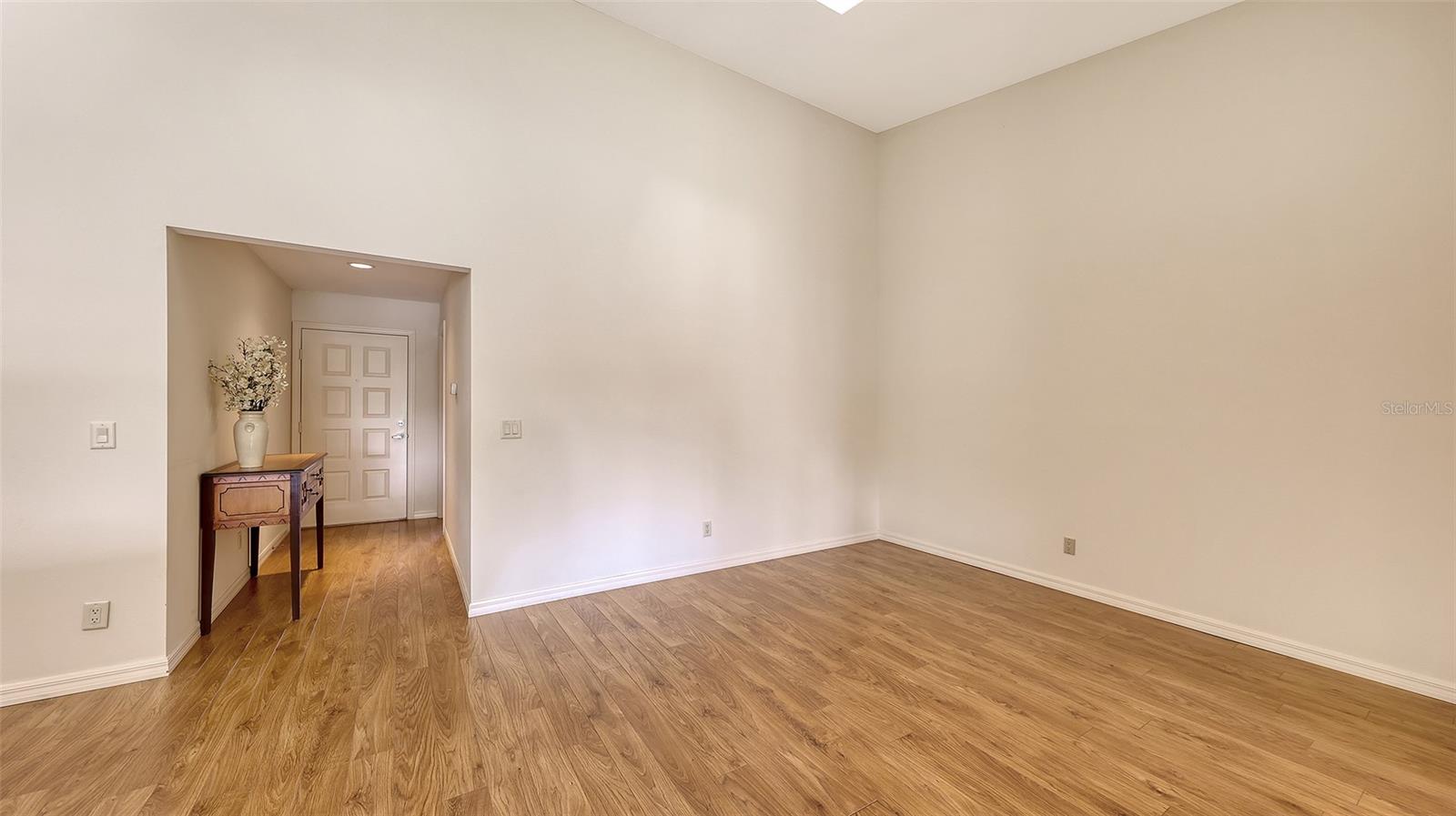 LAKESHORE VILLAGE - Residential