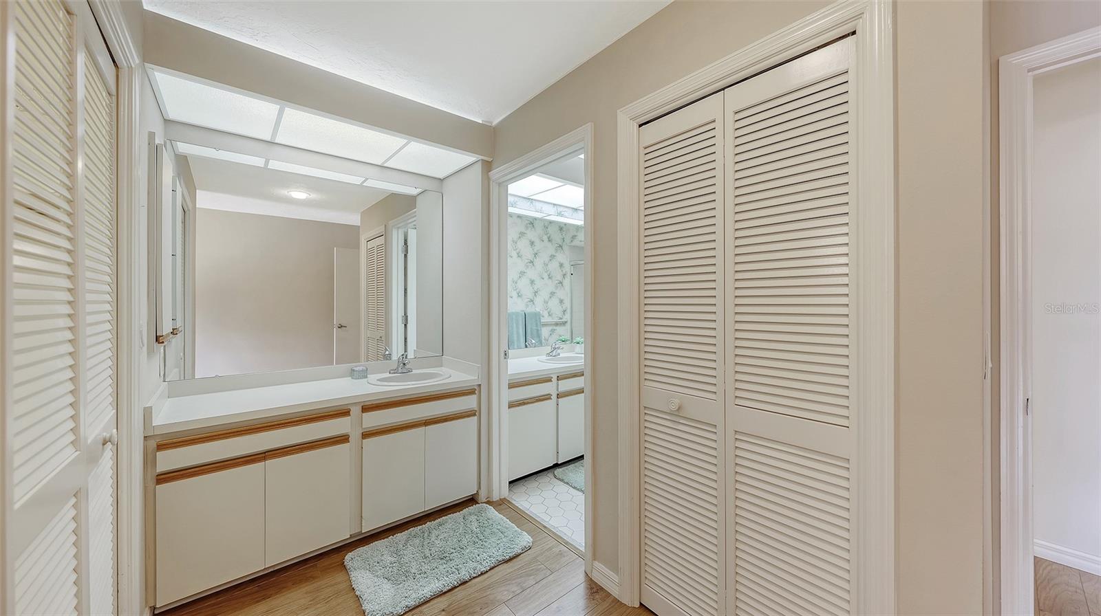 LAKESHORE VILLAGE - Residential