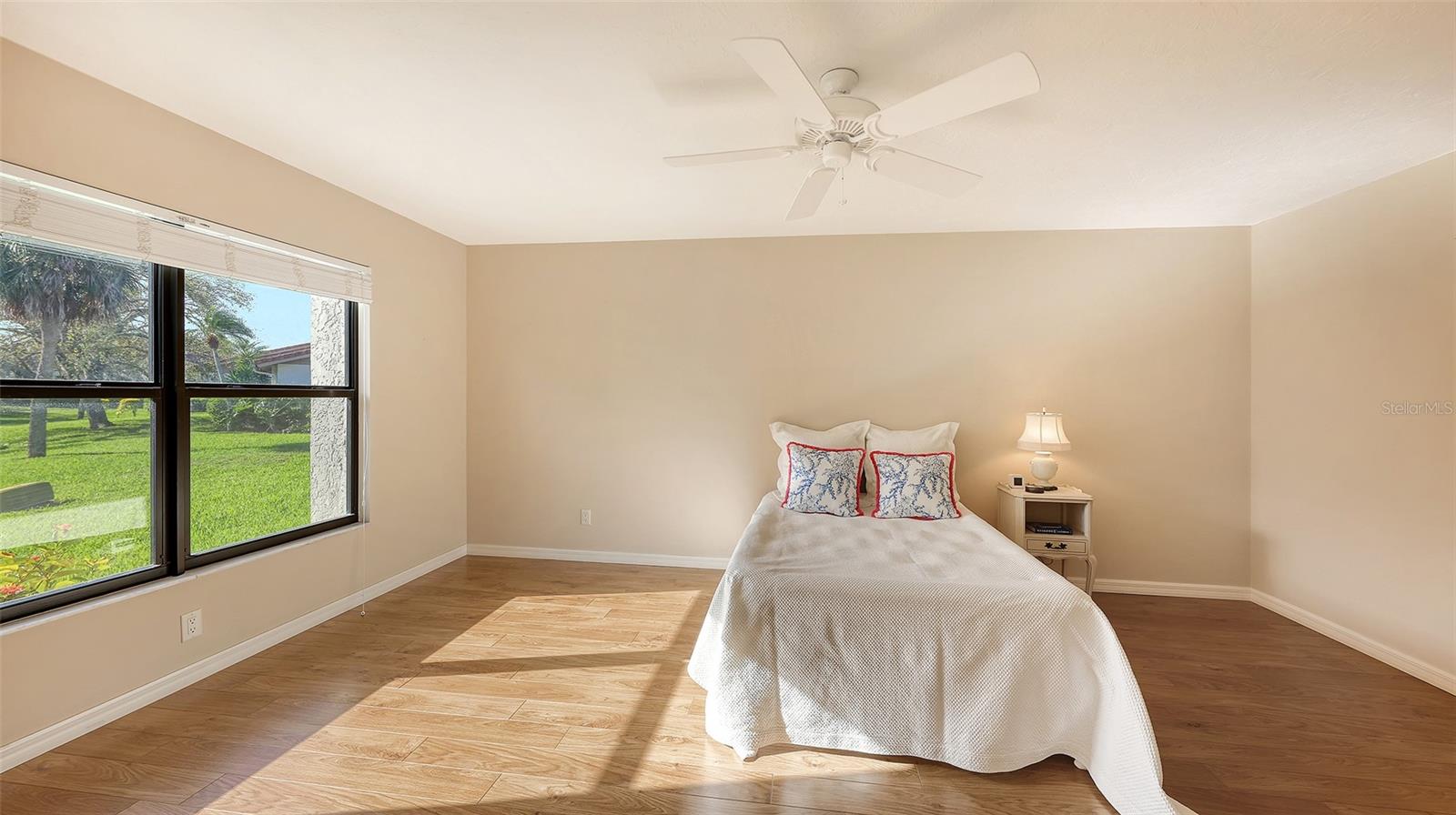 LAKESHORE VILLAGE - Residential