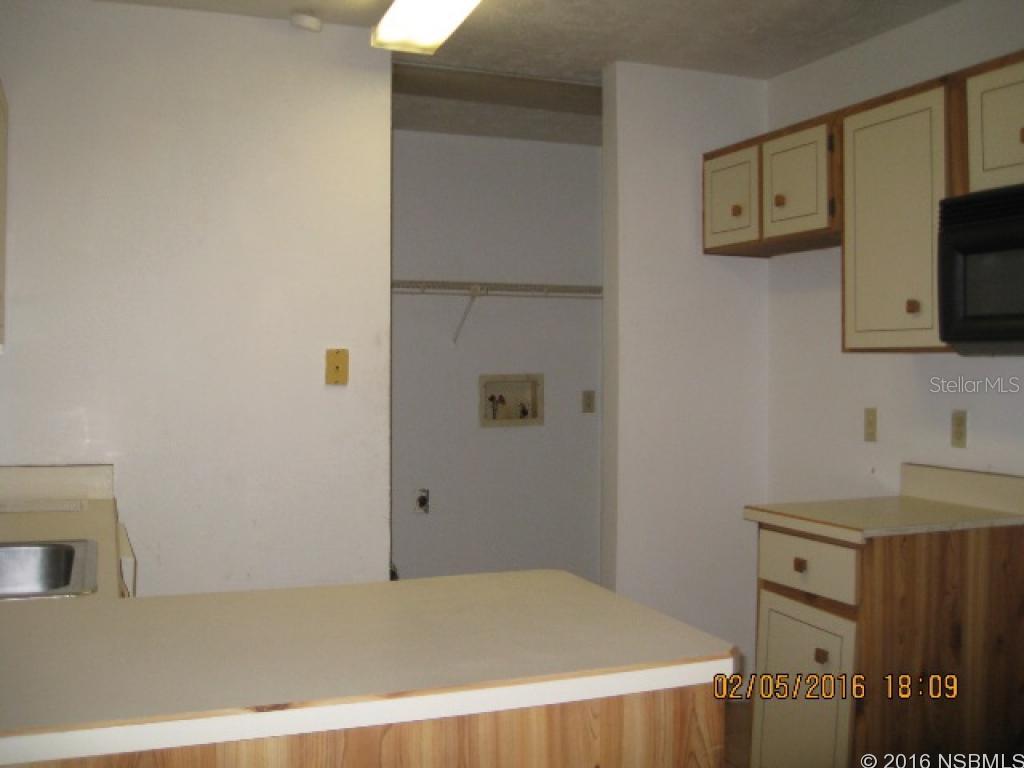 Village Green Twnhs Condo - Residential