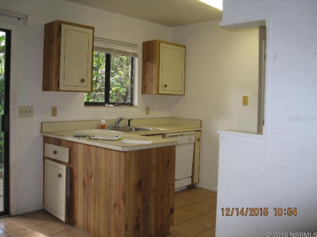 Village Green Twnhs Condo - Residential