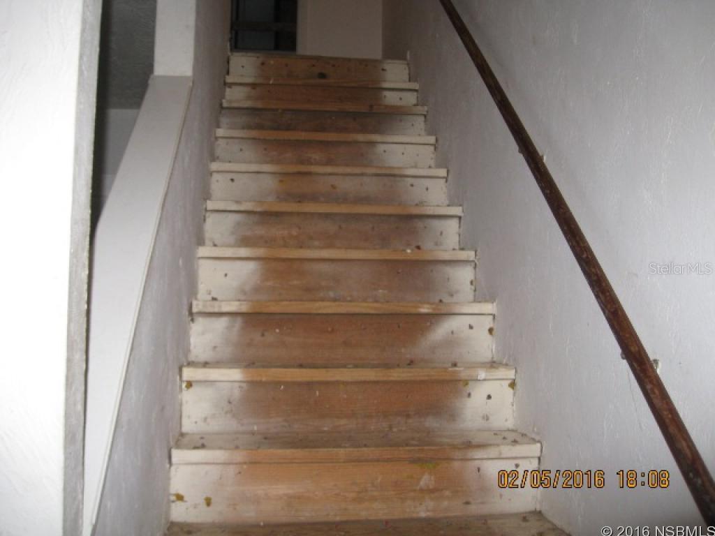 Village Green Twnhs Condo - Residential