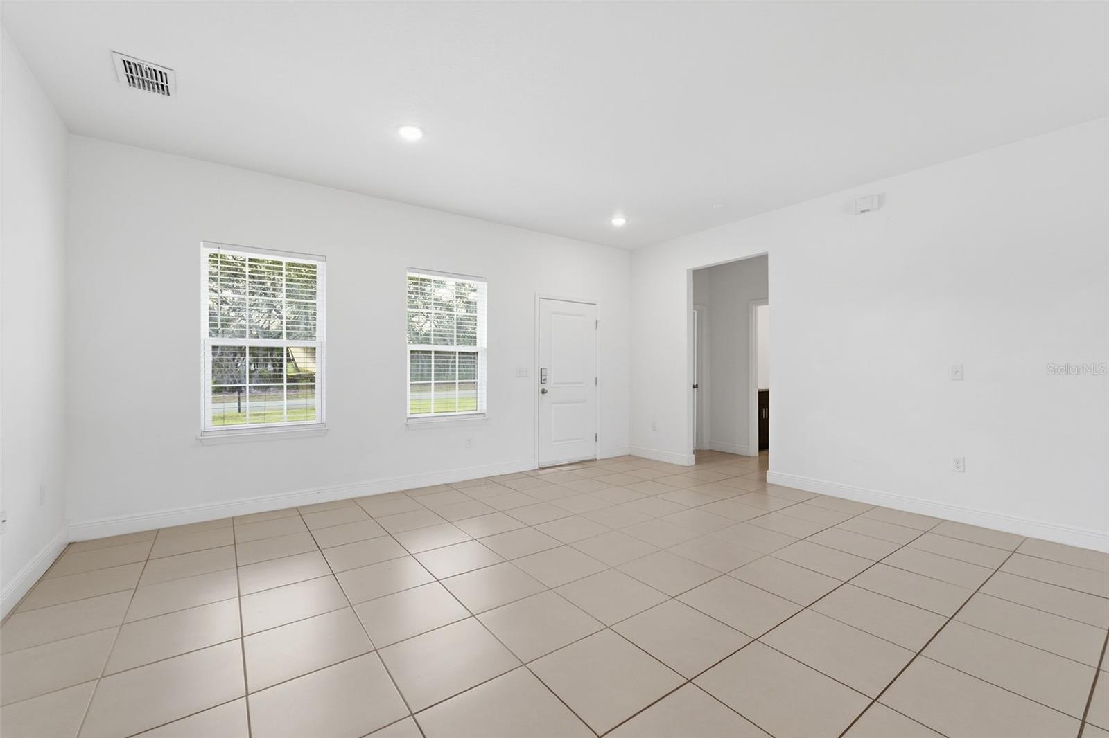 MARION OAKS UN 01 - Residential