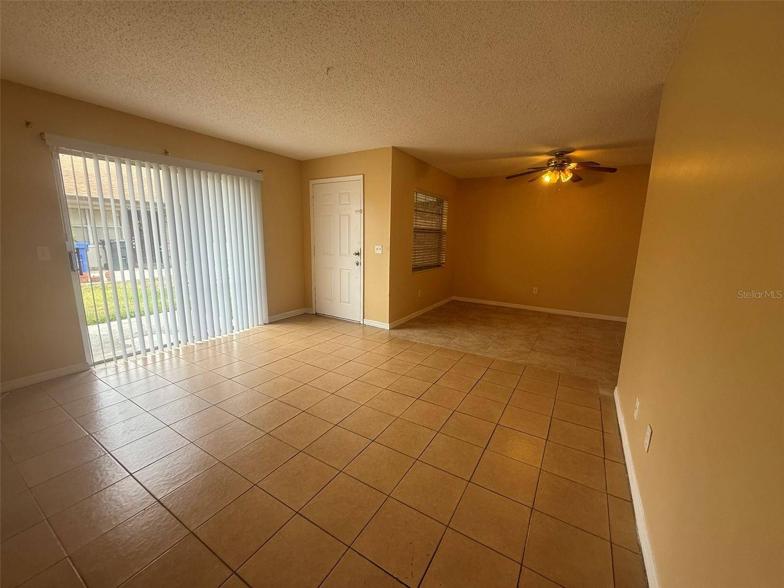 BLOOMINGDALE VILLAS UNIT 1 - Residential Lease