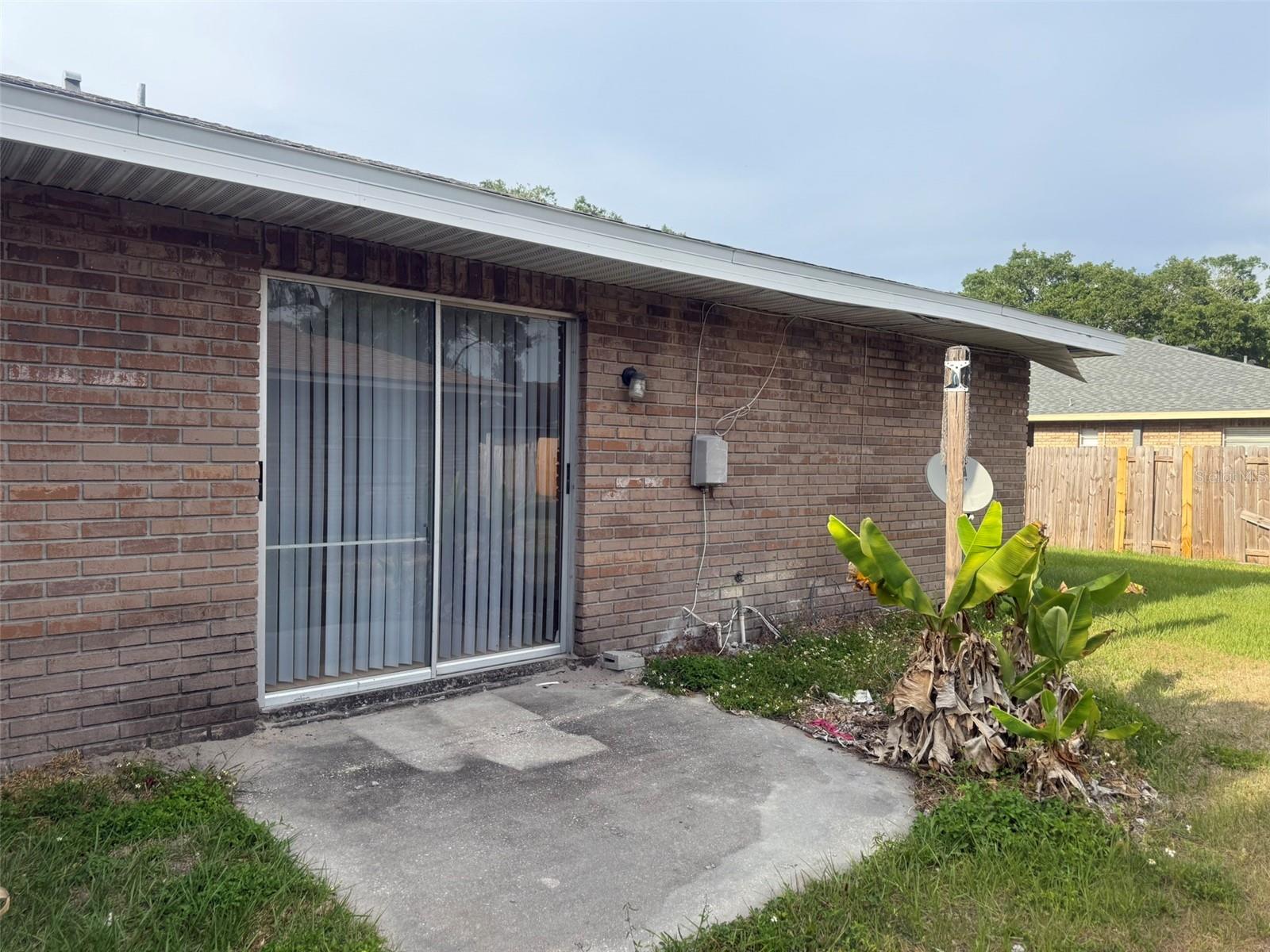 BLOOMINGDALE VILLAS UNIT 1 - Residential Lease
