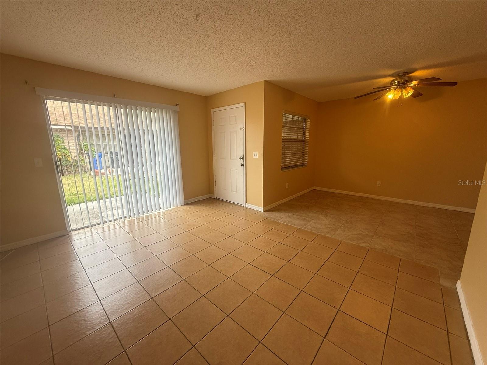 BLOOMINGDALE VILLAS UNIT 1 - Residential Lease